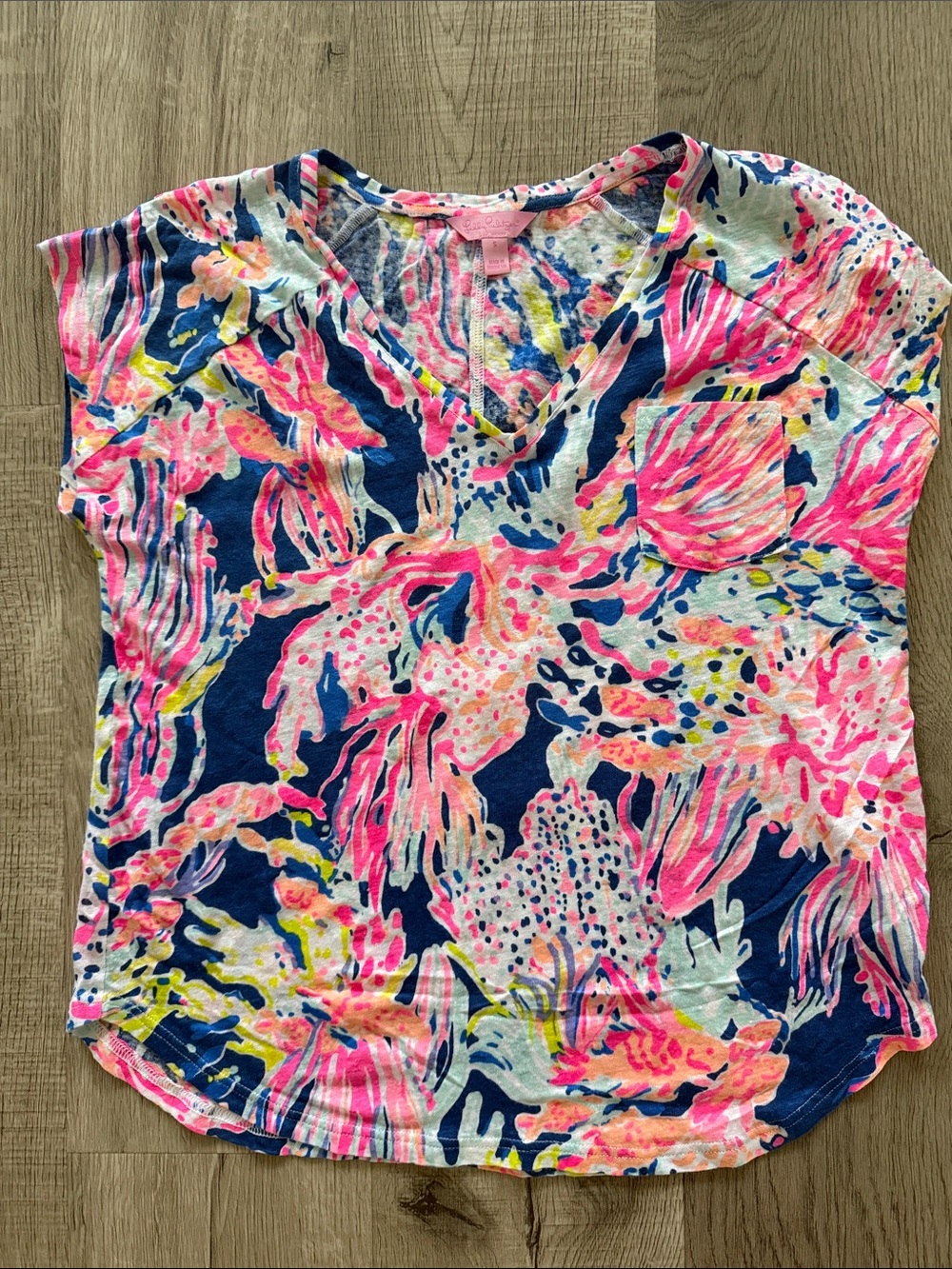 Lilly Pulitzer Women’s Floral V-Neck Short Sleeve Top - Pink & Navy